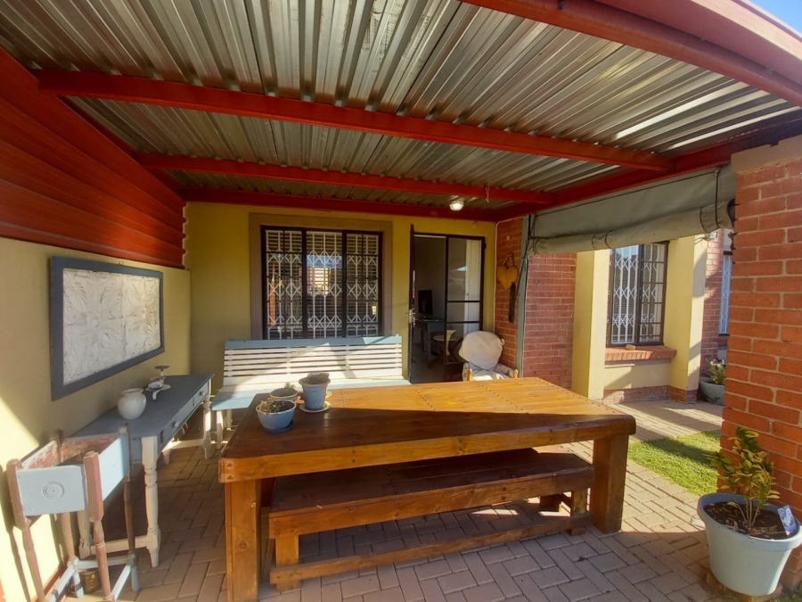 2 Bedroom Property for Sale in Hillside View Free State